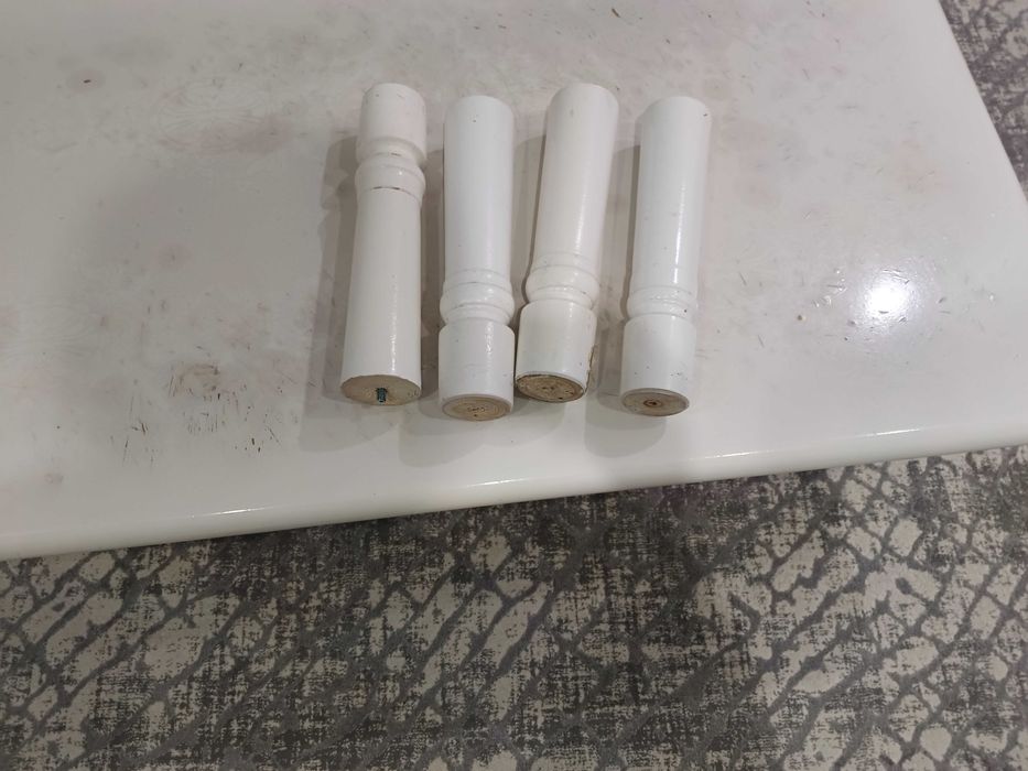 Кухонный стол б/у