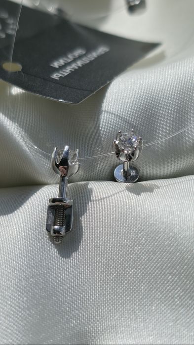 Пусеты с бриллиантами новые