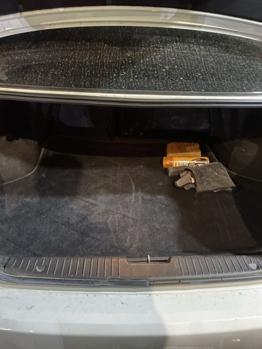 Lacetti 1.8 sotiladi