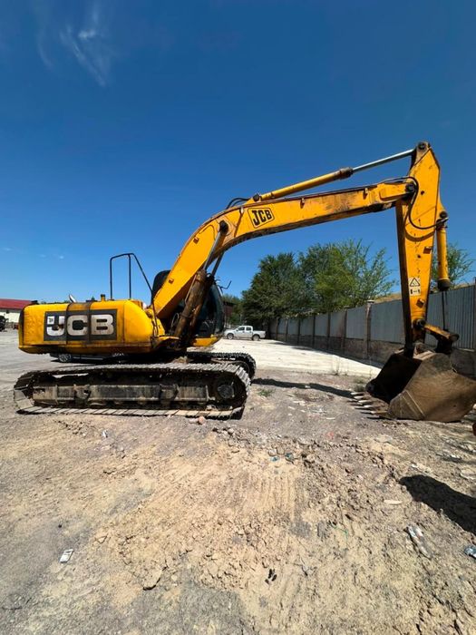 Экскаватор Гусеничный JCB210