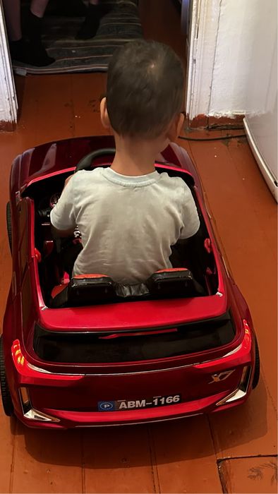 Продам детский машину