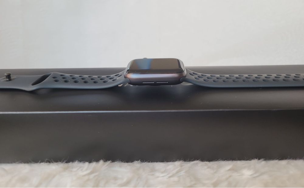 Apple Watch SE Nike Edition 40mm GPS