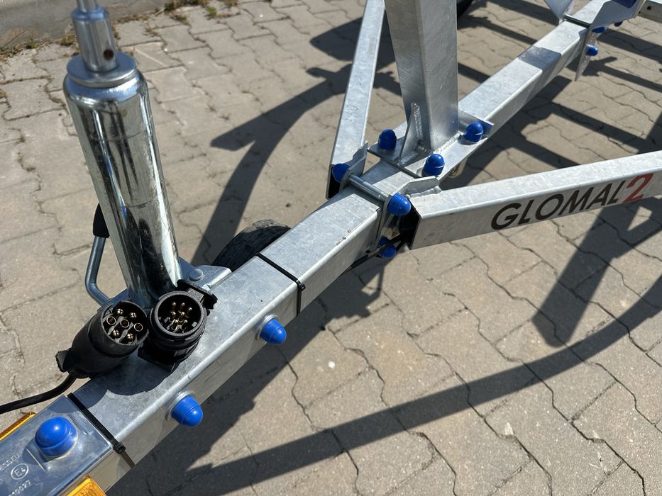 Ремаркета / колесари под наем за джет или малка лодка