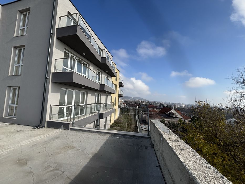 Продава се Двустаен апартамент в Варна, м-т Пчелина - 65 кв.м за 989 €/кв.м - Снимка #1