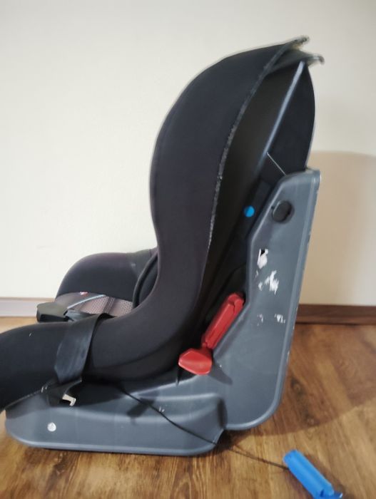 Vând scaun de bebeluși !