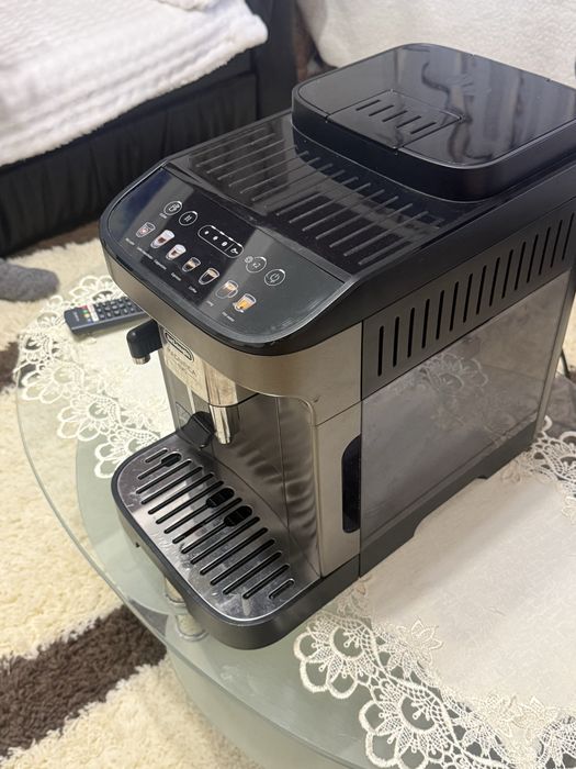 Espressor automat De'Longhi Magnifica Evo – Stare excelentă / Ca nou