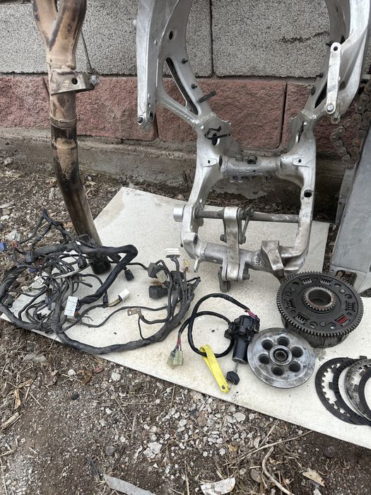 Запчасти на Ямаха р6