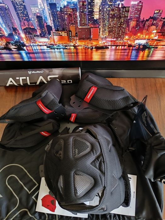 Мото шлем от бренда RUROC ATLAS 2.0