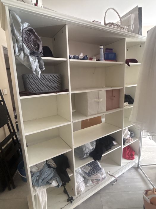 Продам шкаф 5тыс срочно