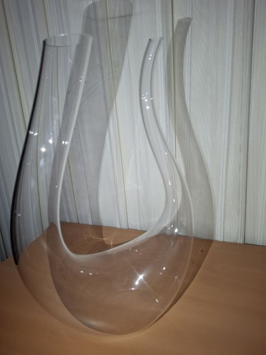 Елегантна стъклена кана за вино 1500 ml