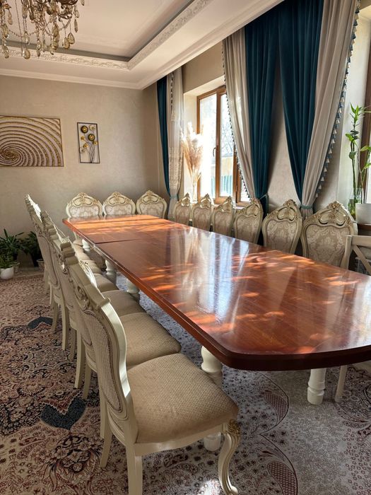 Продам стол и стулья