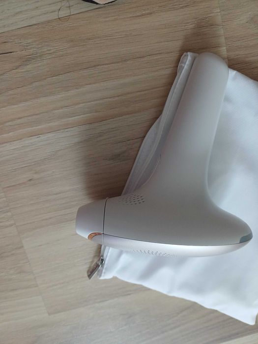 Фотоепилатор Philips Lumea 1998