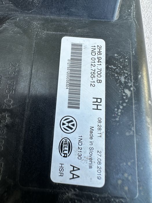 Proiector dreapta vw amarok.cod:2h6941700.B.