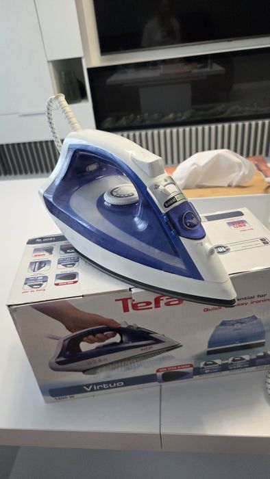 Masina de calcat TEFAL