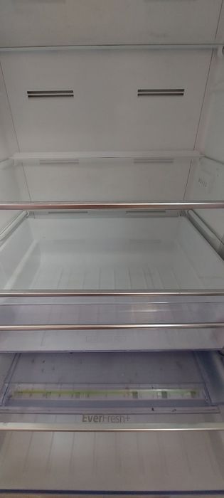 Хладилник с фризер Beko
