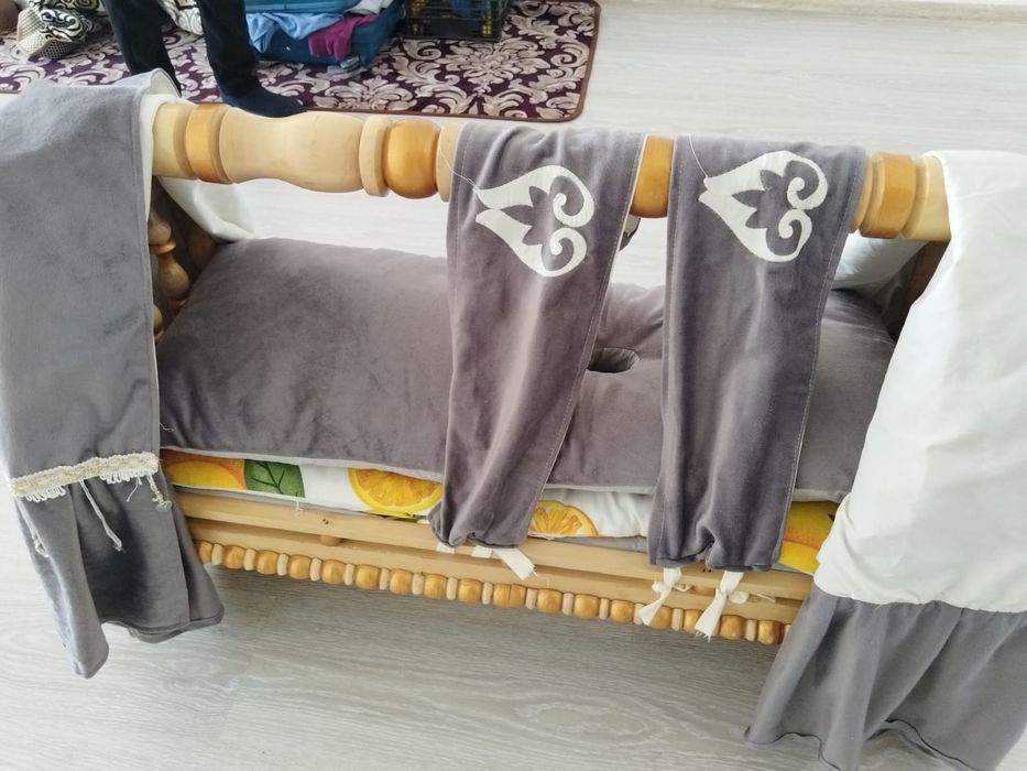 Бесік сатылады  көп колданбадык