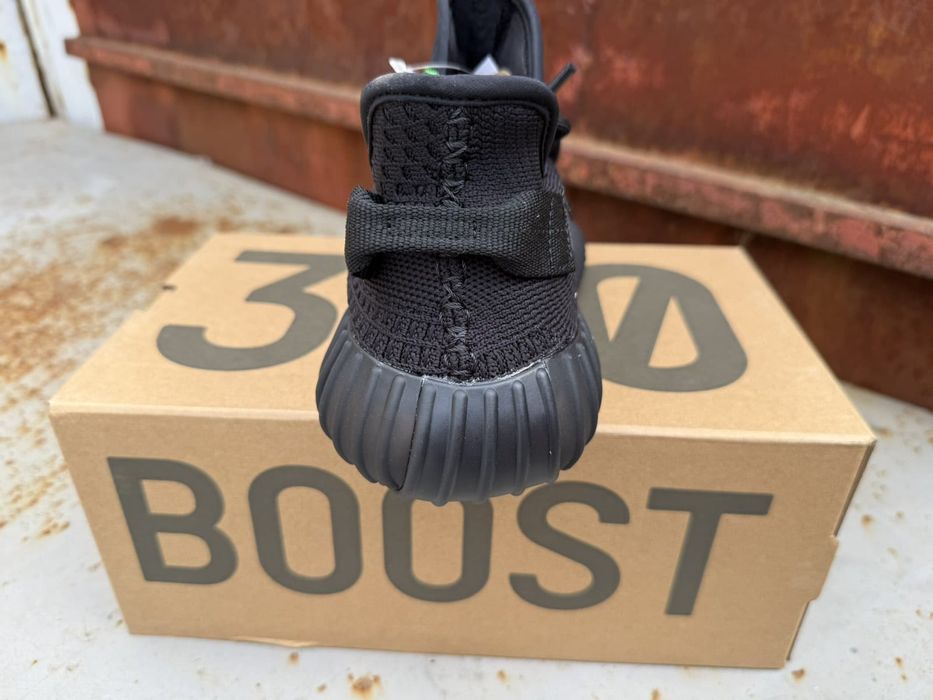 Yeezy boost 350 v2 onyx