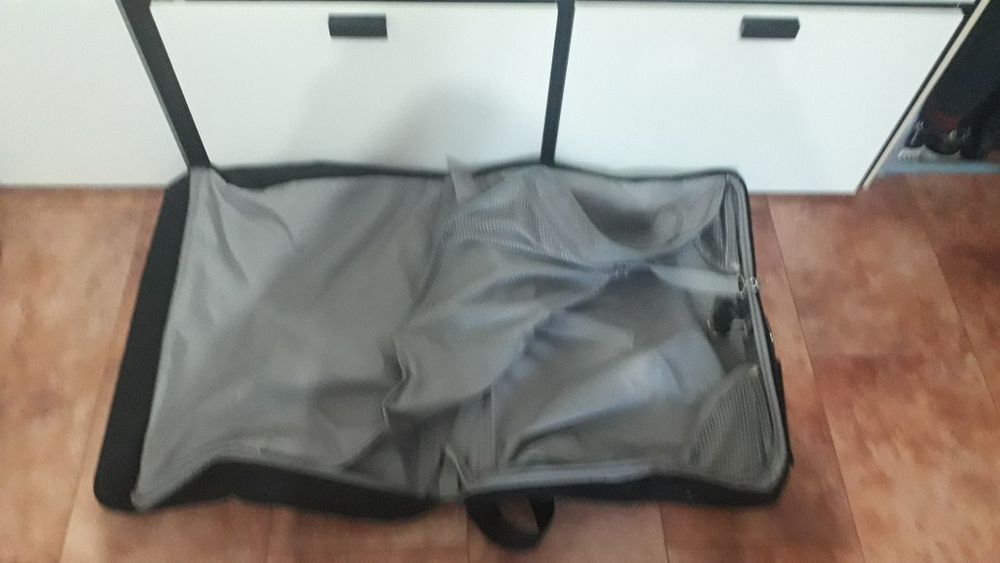 Portmantou valiza Delsey