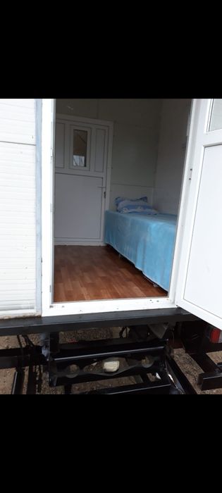 Camion Apicol Mercedes Atego cu albine