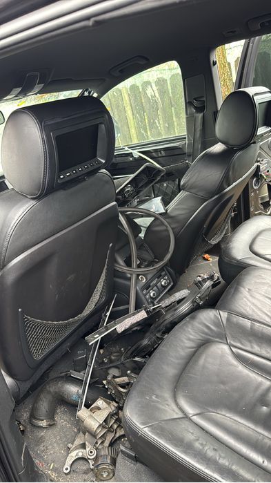 Dezmembrez Audi Q7