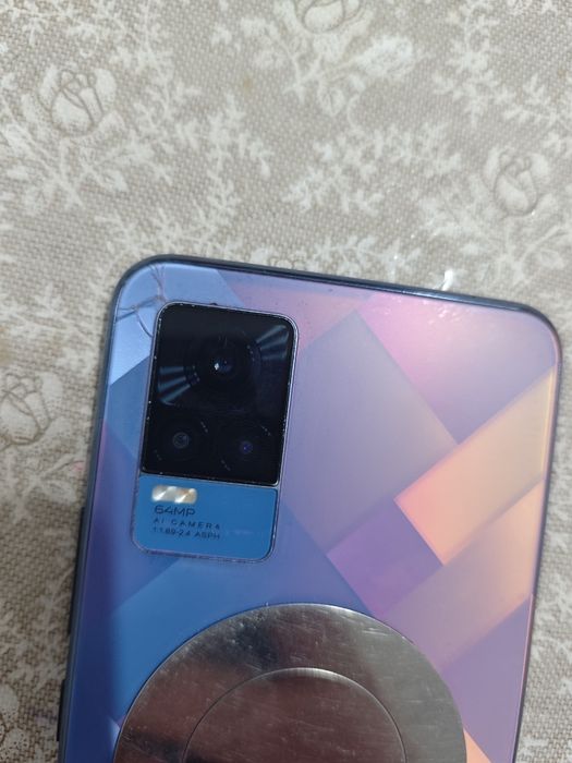 Продам Vivo v21e