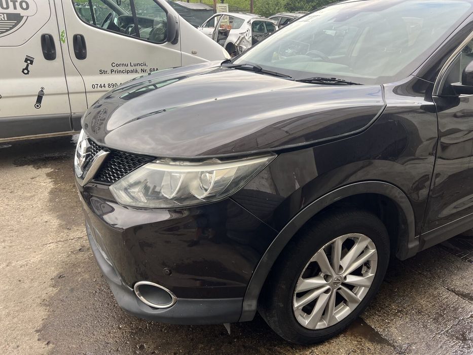 Fata completa Nissan Qashqai 2015