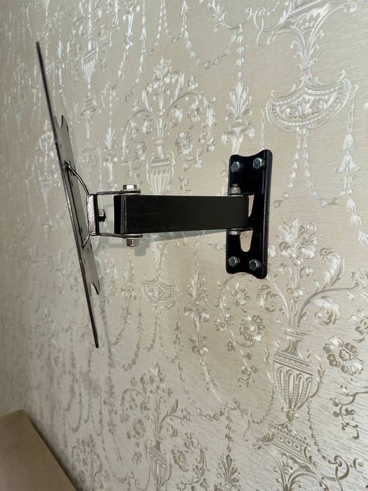 Кранштейн для телевизора