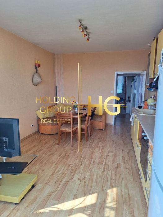Продава се Четиристаен апартамент в Варна, Възраждане 2 - 87 кв.м за 1575 €/кв.м - Снимка #1