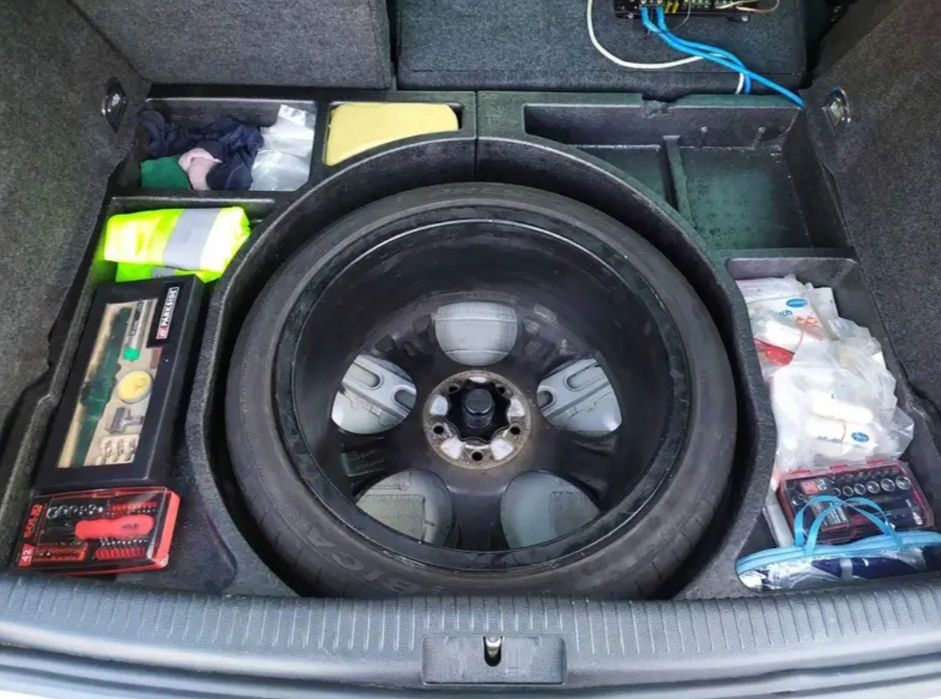 Продавам Голф 5ци и други коли на ЧАСТИ имам НОВИ Части/Автоаксесоари