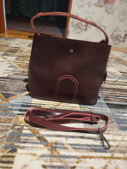 Продаю натуральный кожа сумка