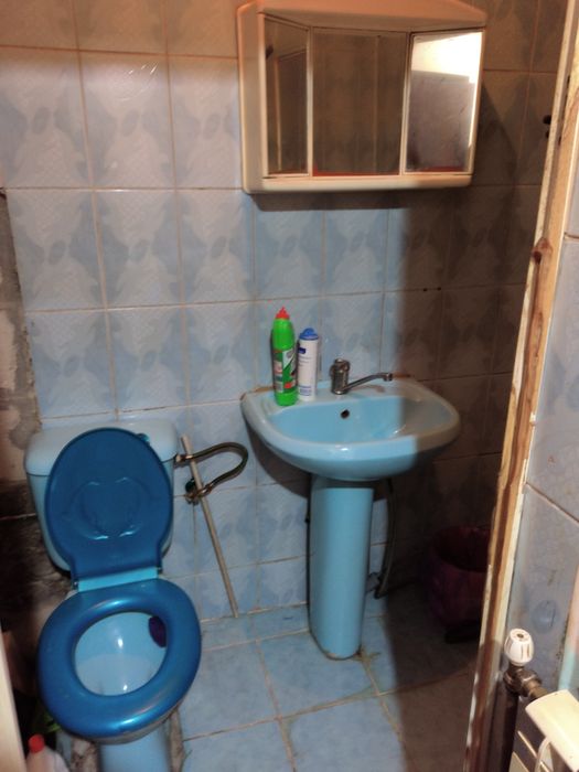 Garsoniera în spate la teatru