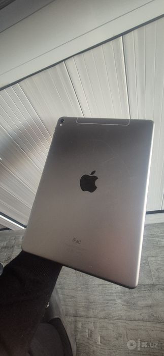 Ipad 9.7 pro inch 96%