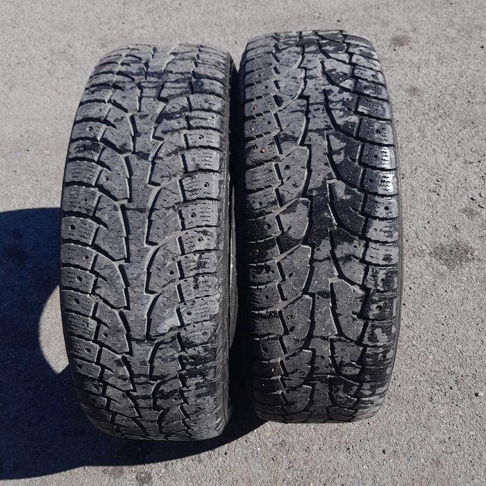 Шины (2 шт) HANKOOK 235/65/R17