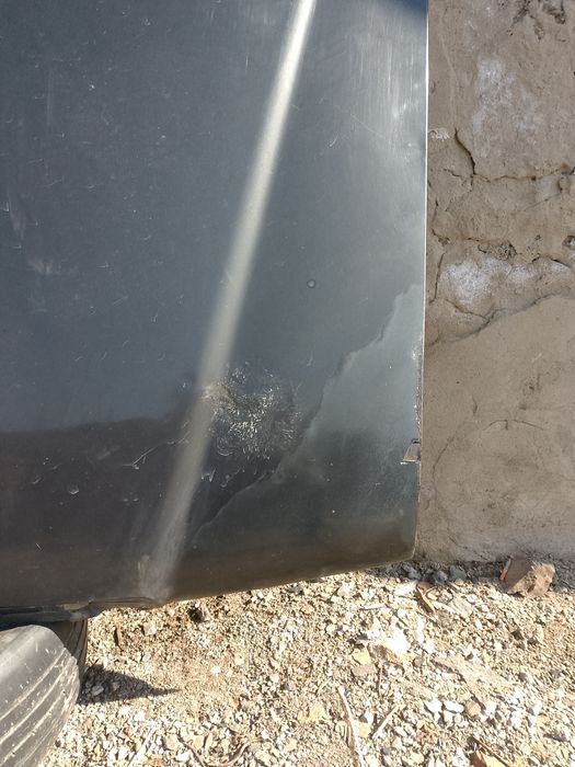 Капот на Мерседес w124 доресталийнг