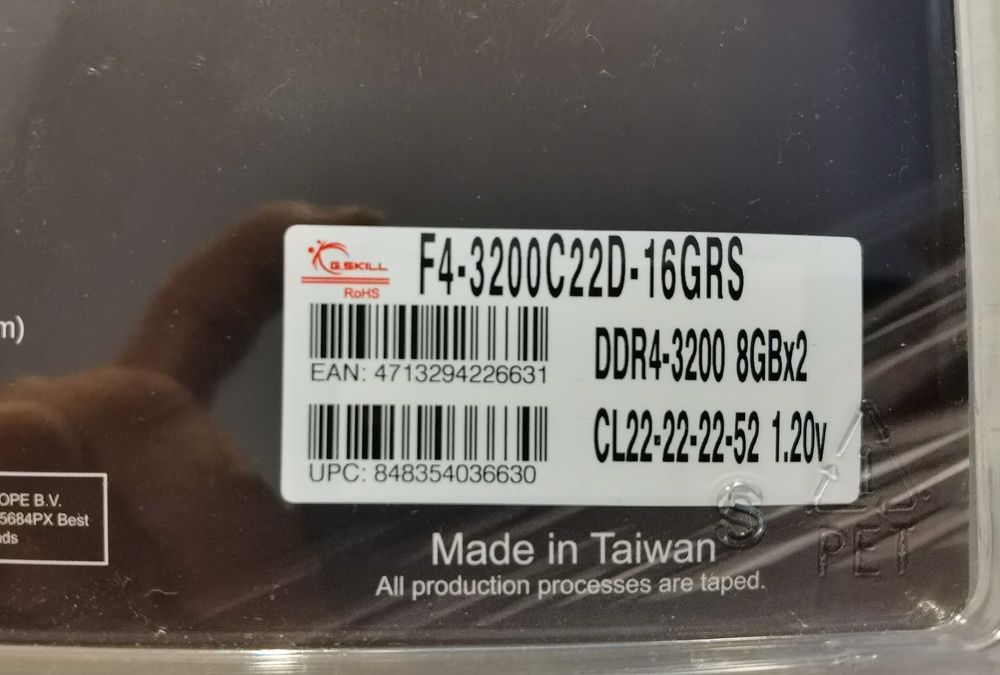 Intel NUC Kit 11 Pro Kit - 16GB - SSD 256GB - mini PC nou