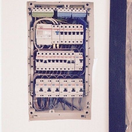 Услуги опытного электрика