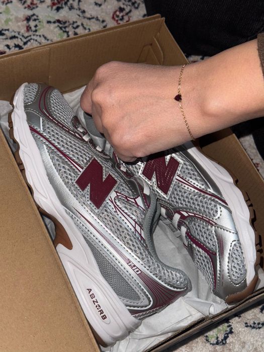 New balance 740 новый, браслет в подарок