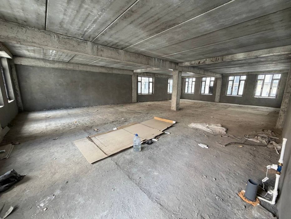 Нежилое на Махтумкули  178 кв/м