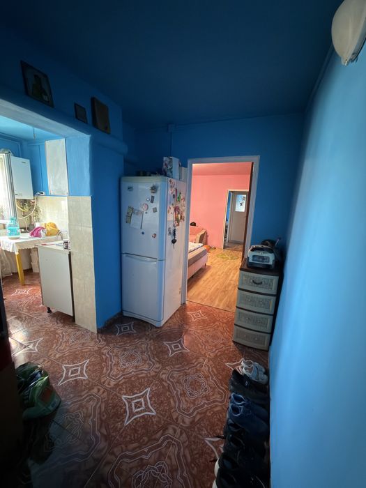 Vand apartament cu doua camere