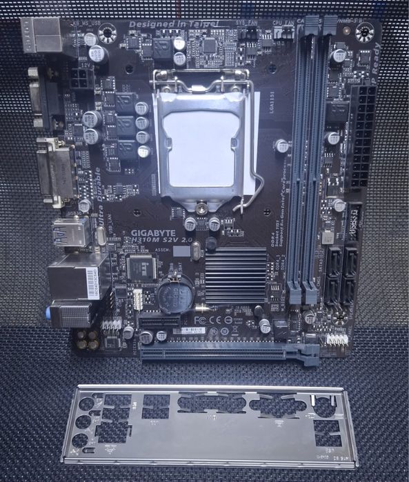 Материнские платы Gigabyte H310 S2V в идеальном состоянии