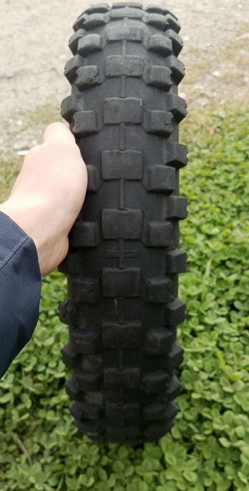 Продам летнюю резину  на питбайк