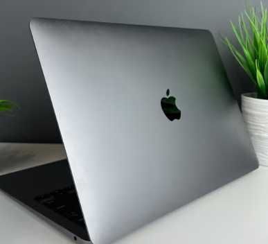 Apple MacBook Air 13 дюймов  2025