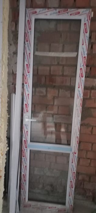 Продаются балконные окна