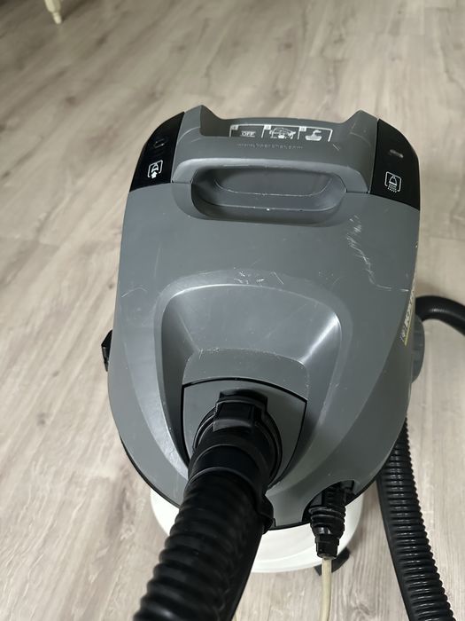 Моющий пылесос Karcher