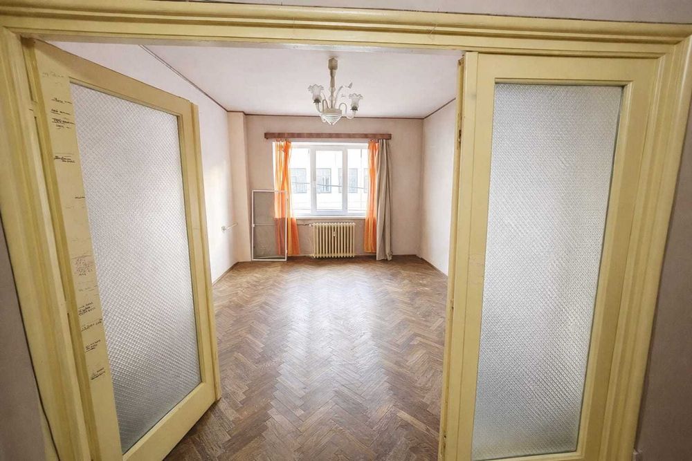 Vand apartament 3 camere zona ultra centrala