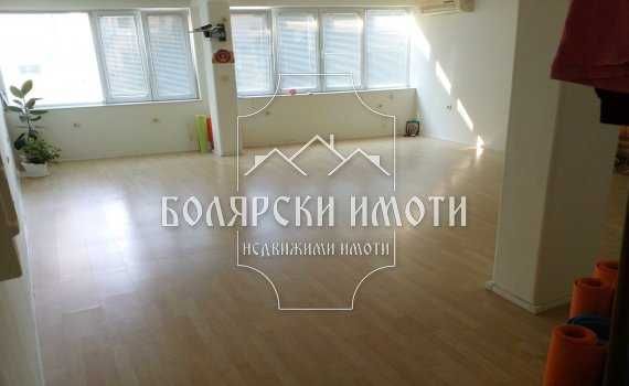 Продава се Офис в Велико Търново, Център - 50 кв.м за 1224 €/кв.м - Снимка #1