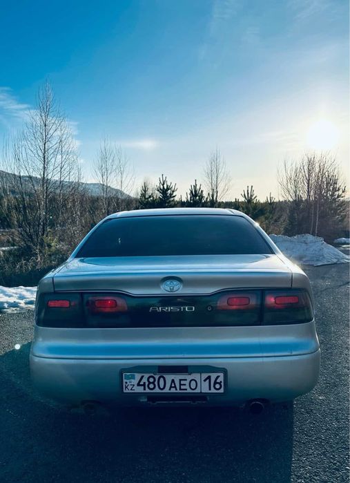 Продам машину Toyota aristo