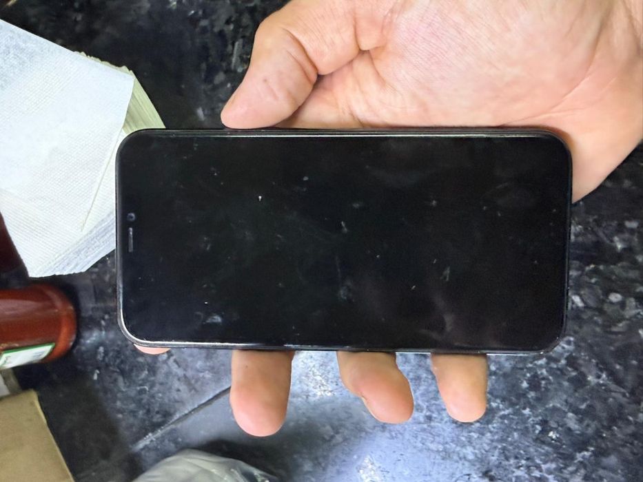 iPhone 11 pro 64/100