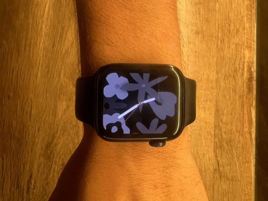 Продается Apple Watch