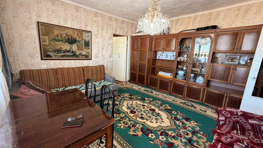 Продам 4 комн на Голубых прудах